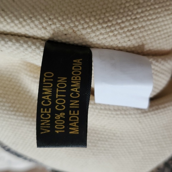 NWOT Vince Camuto Large Canvas Snakeskin print Orla Tote Black / Coconut Cream - Picture 9 of 9